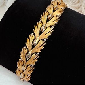 Vintage aged goldtone linked Leaf Bracelet